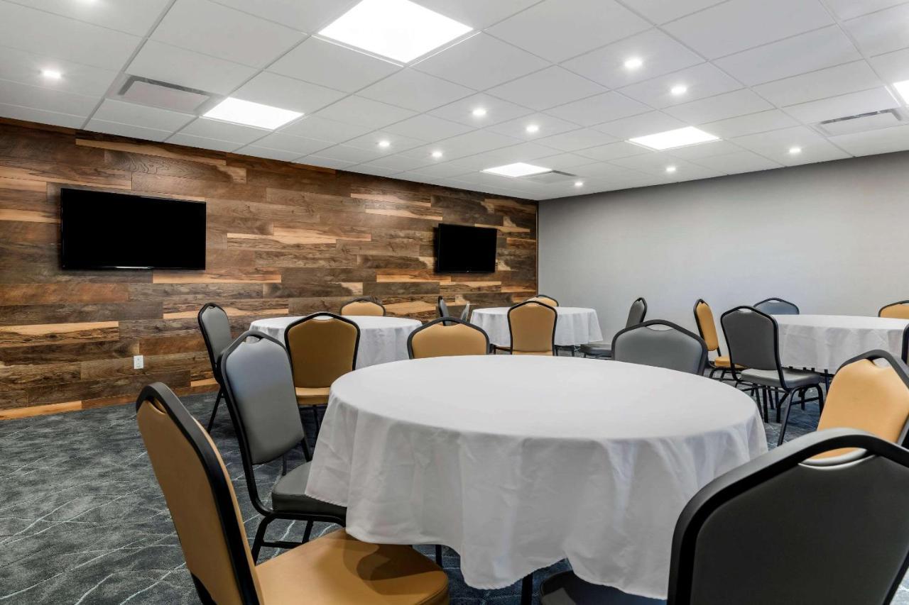 Quality Hotel & Conference Centre Edmundston Bagian luar foto